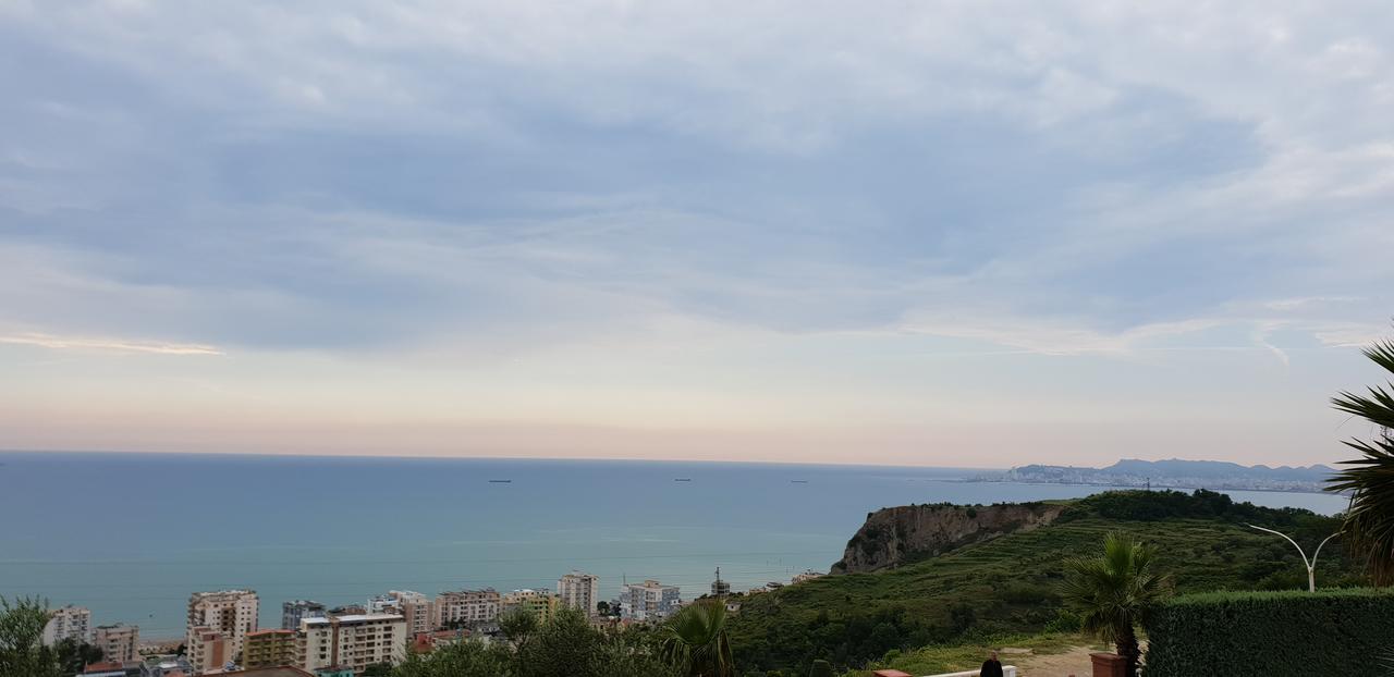 Agroturizem Kodra E Kuajve Hotel Shkallnur ภายนอก รูปภาพ